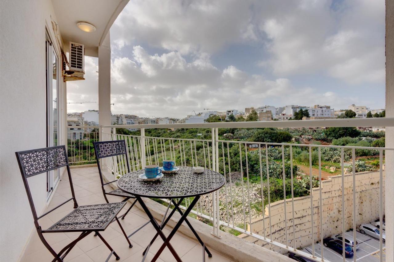 Modern Apartment In The Best Location, Perfect For Families Слима Экстерьер фото